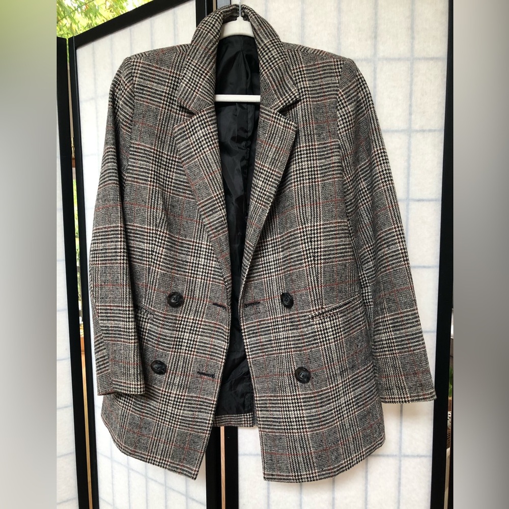 Tweeds Women's Black and Gray Plaid Blazer